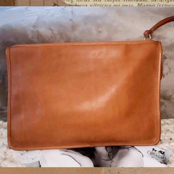 VINTAGE COACH LARGE SLIM CLUTCH IN BRITISH TAN 9555 - Picture 2 of 14